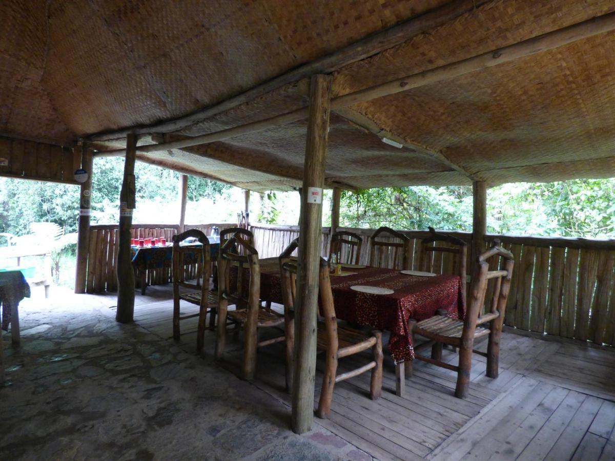 Готель Nshongi Camp Rubuguli Екстер'єр фото